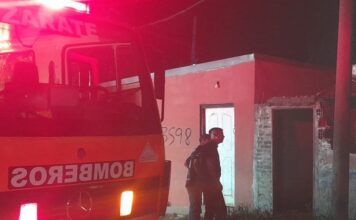 Voraz incendio afectó una vivienda: cuatro menores fueron rescatados