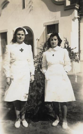 En el jardín del Hospital Regional. Década de 1940
