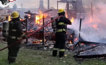 Incendio arrasó con una vivienda