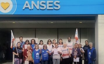 Trabajadores de la educación se manifestaron en las oficinas de Anses