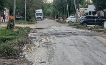 El SIT advirtió que por “el estado intransitable de calle Pellegrini” debe cambiar un recorrido