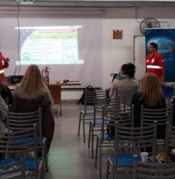 Defensa Civil de Zárate brindó una capacitación sobre evacuación y emergencias en el Colegio San Pablo