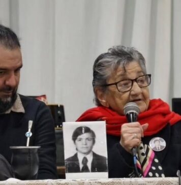 Emotiva presentación del libro “Iris, un camino de lucha” en el Instituto N° 120