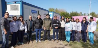 Lima: Matzkin inauguró los nuevos módulos sanitarios en la Plaza de Barrio Citrus